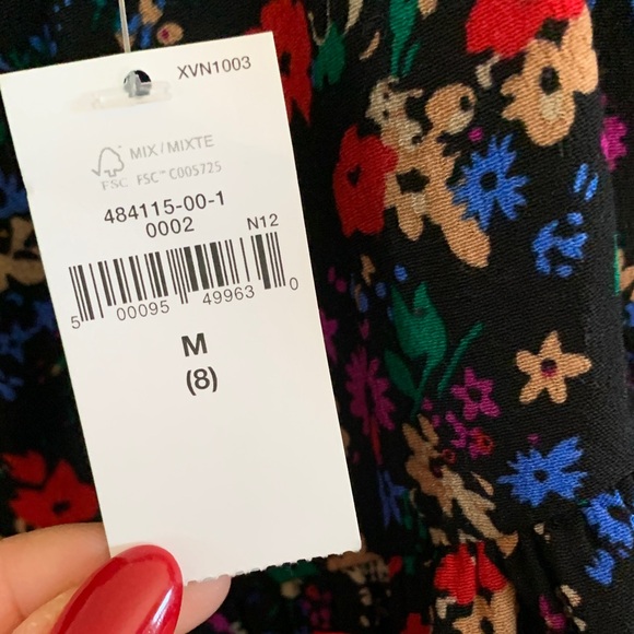 NWT GAP Black Floral Kids Dress - Picture 4 of 8